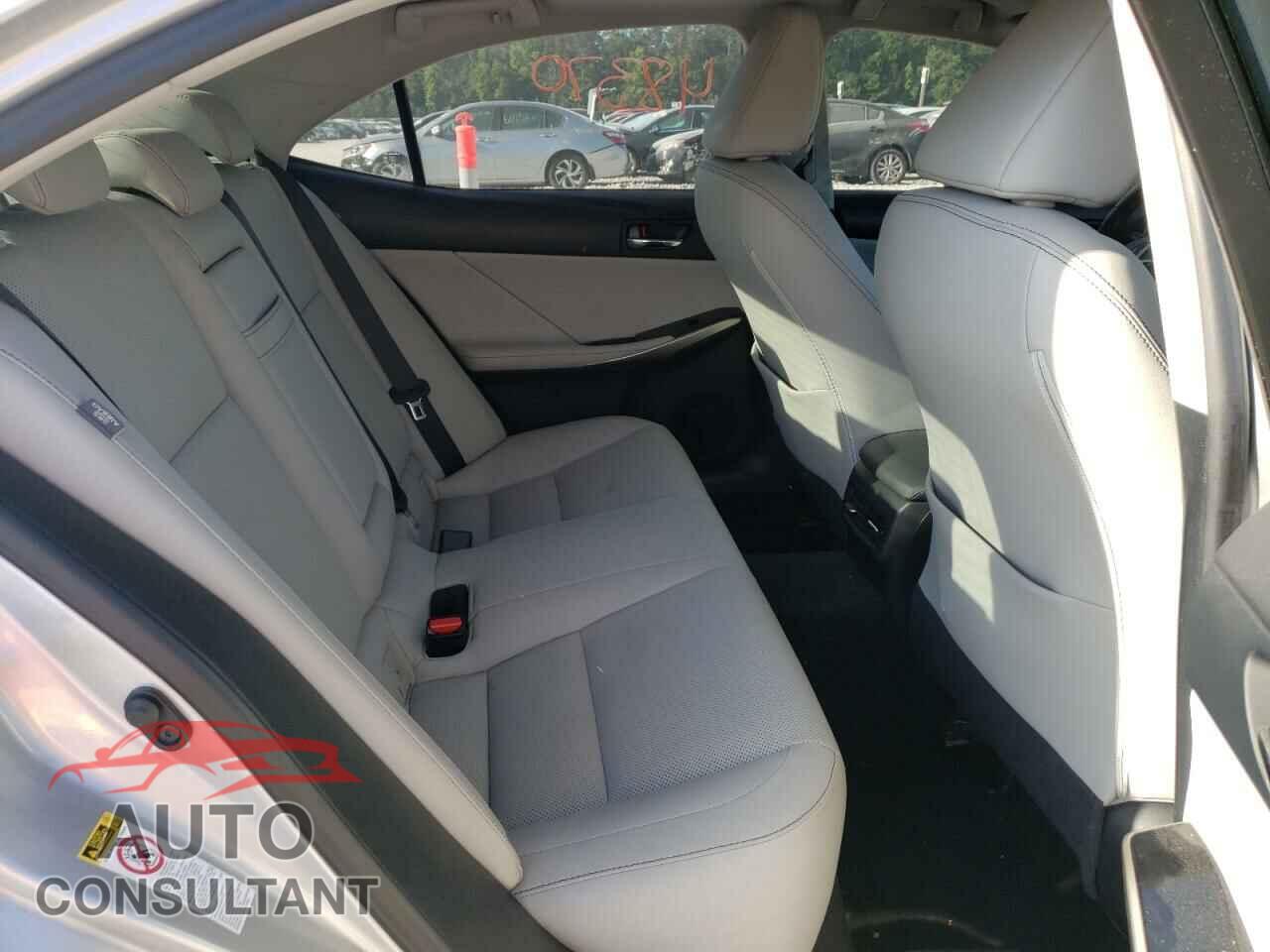 LEXUS IS 2016 - JTHBA1D25G5029576