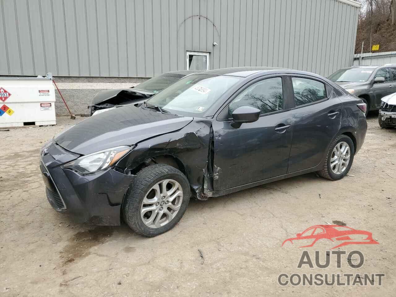 TOYOTA YARIS 2017 - 3MYDLBYV5HY181636