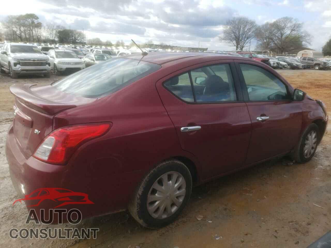 NISSAN VERSA 2017 - 3N1CN7APXHL815357