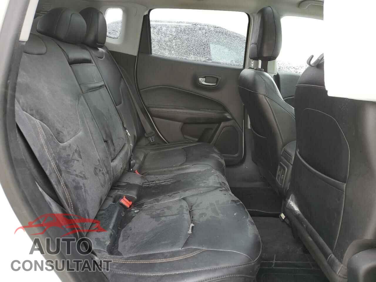 JEEP COMPASS 2018 - 3C4NJDCB3JT222107