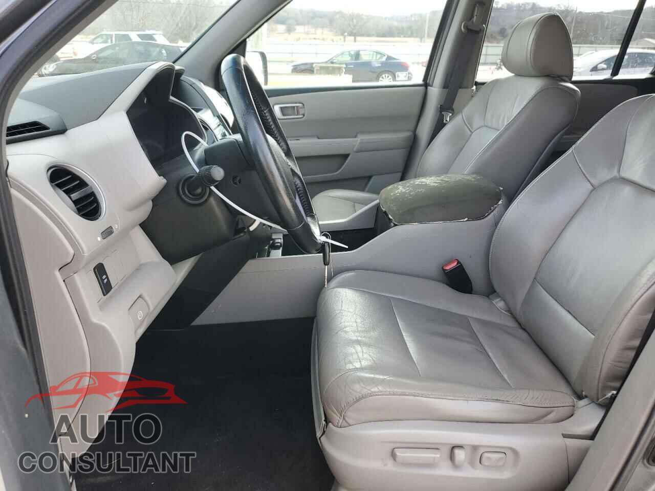 HONDA PILOT 2011 - 5FNYF4H55BB052463