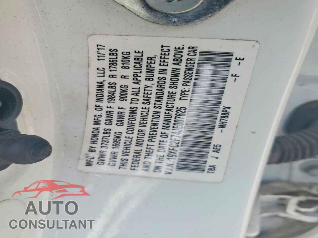 HONDA CIVIC 2018 - 19XFC2F74JE007625