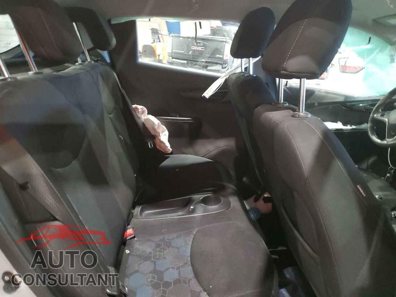 CHEVROLET SPARK 2018 - KL8CD6SAXJC455912