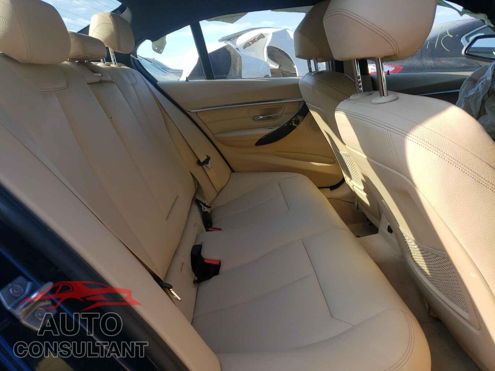 BMW 3 SERIES 2016 - WBA8E9G50GNU28204