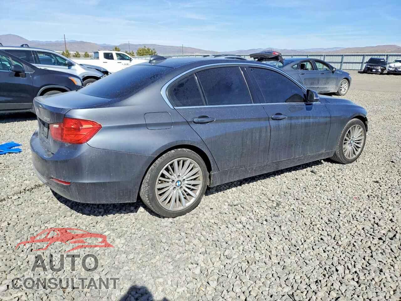 BMW 3 SERIES 2013 - WBA3C1C54DF437954