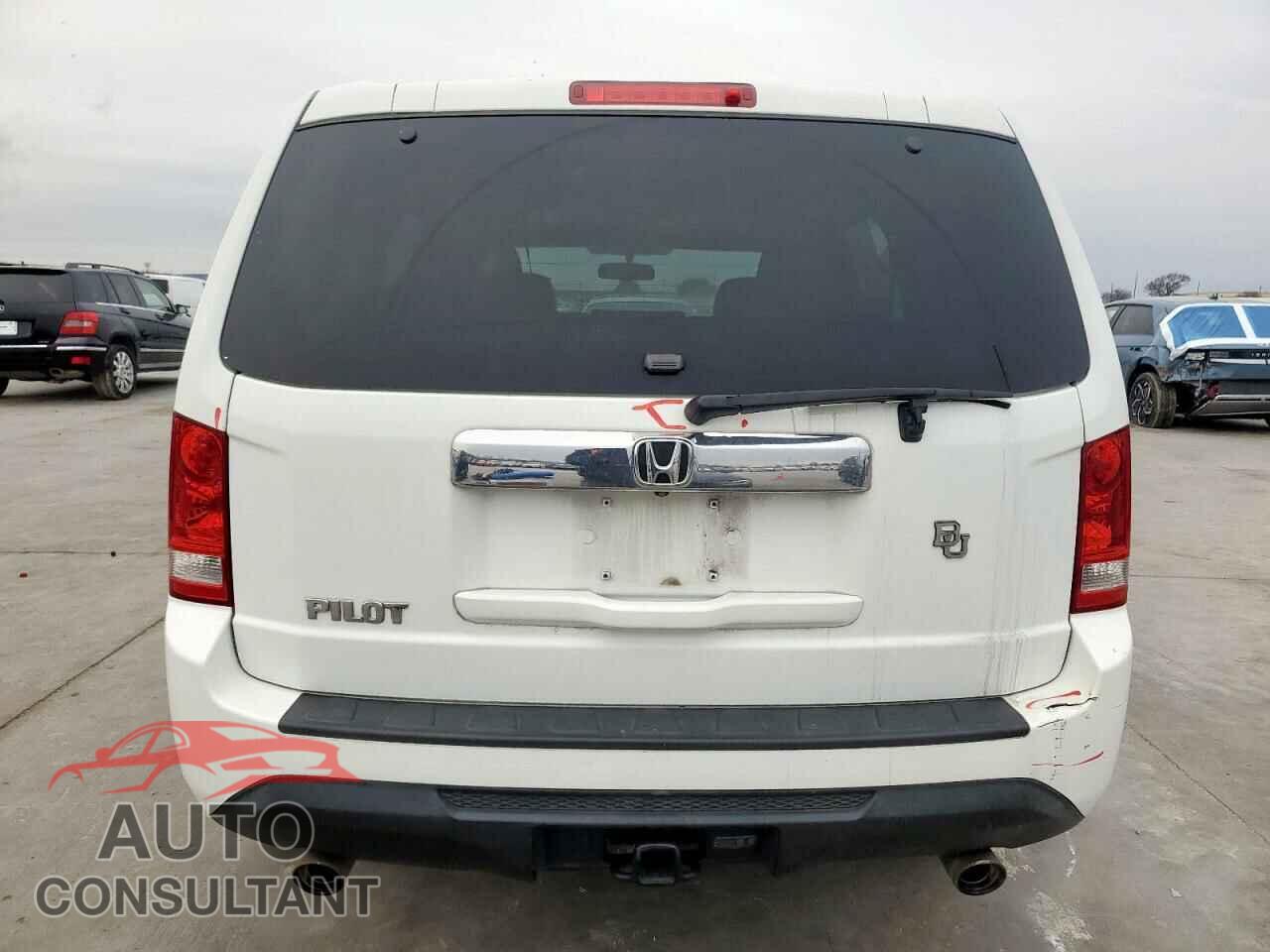 HONDA PILOT 2015 - 5FNYF3H67FB033387