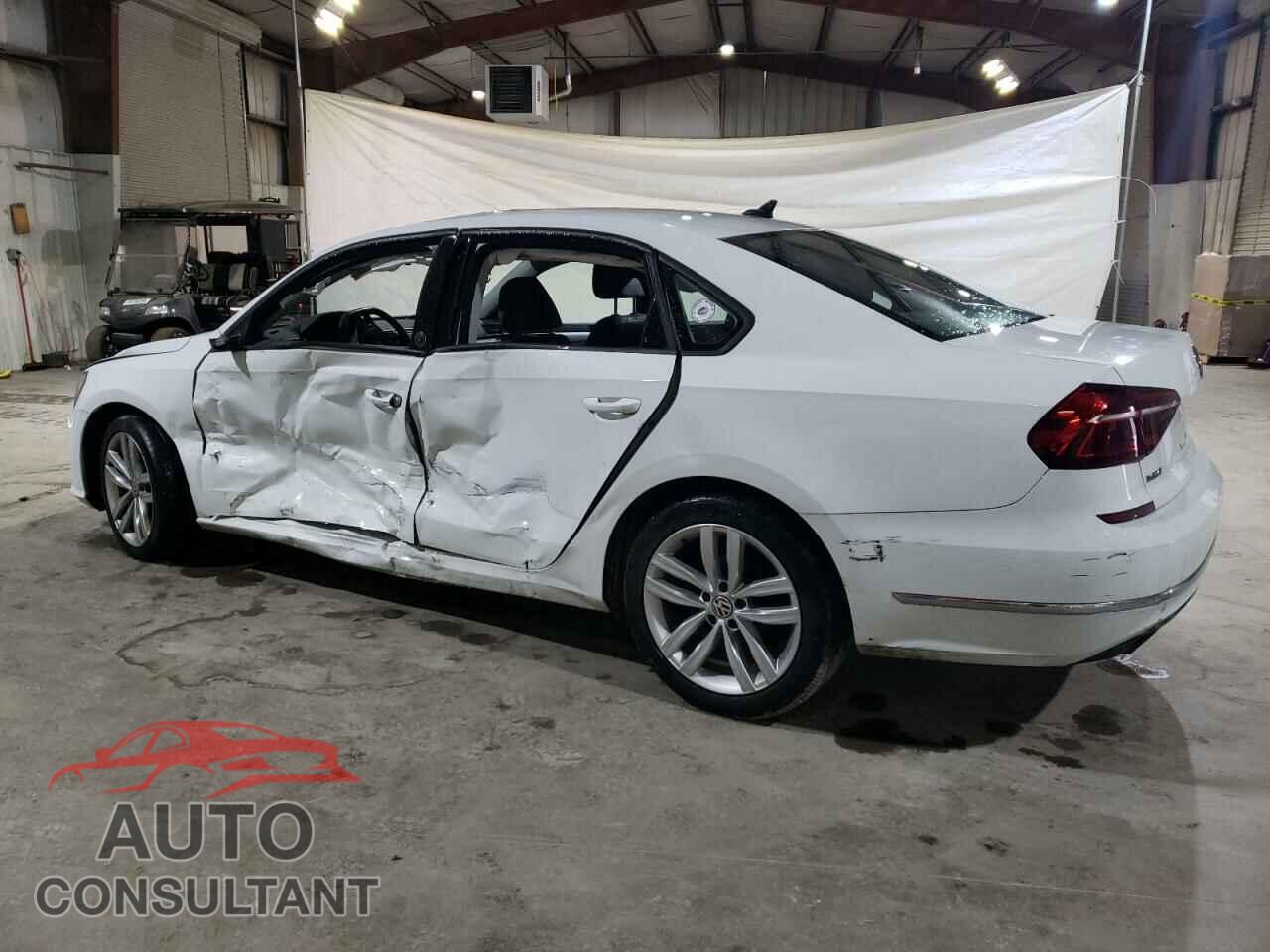 VOLKSWAGEN PASSAT 2019 - 1VWLA7A36KC000255