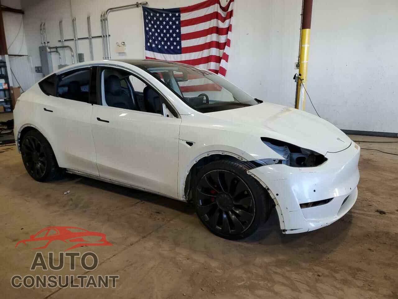 TESLA MODEL Y 2020 - 5YJYGDEF1LF005152