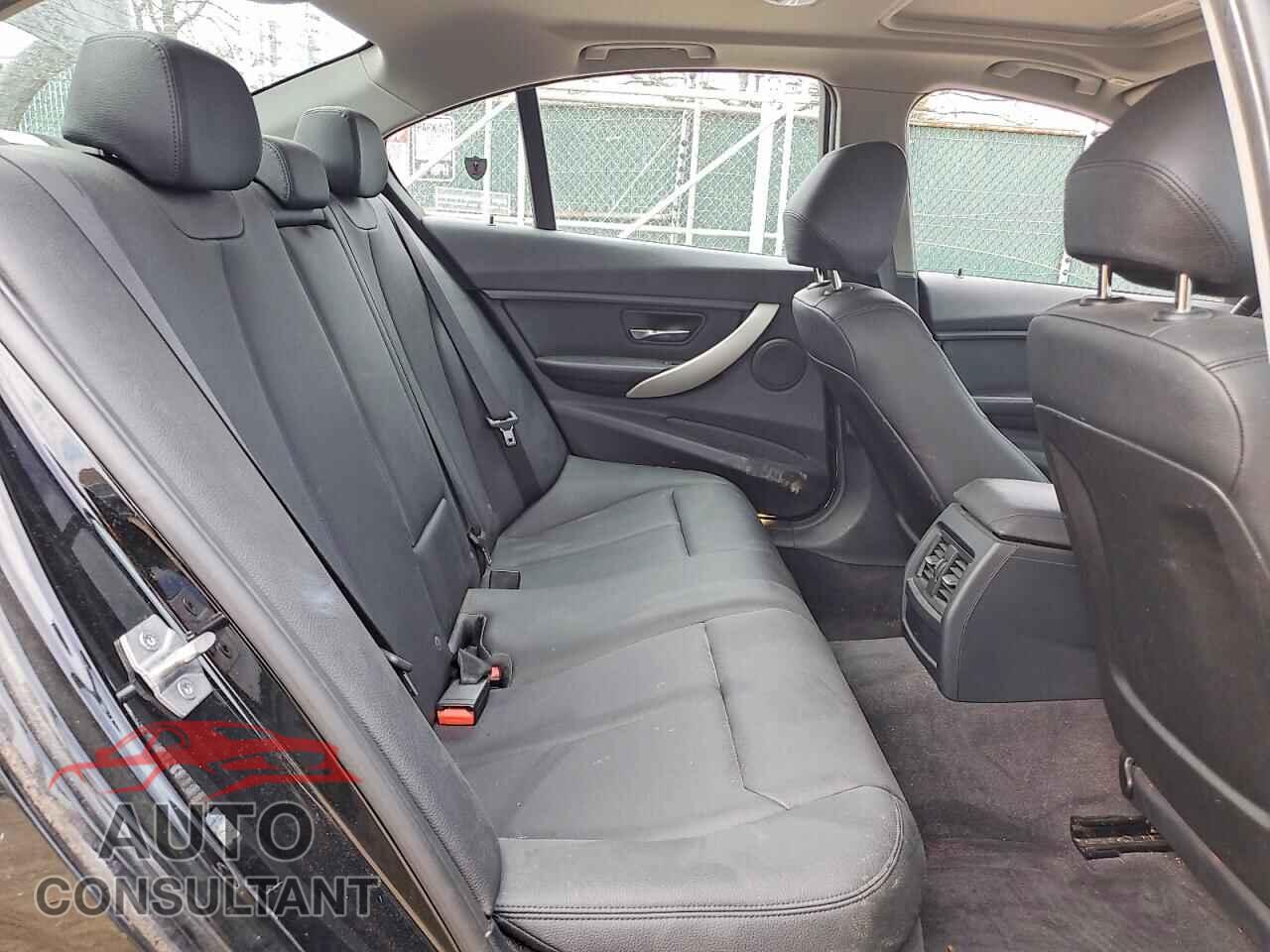 BMW 3 SERIES 2015 - WBA3C3C52FP663886