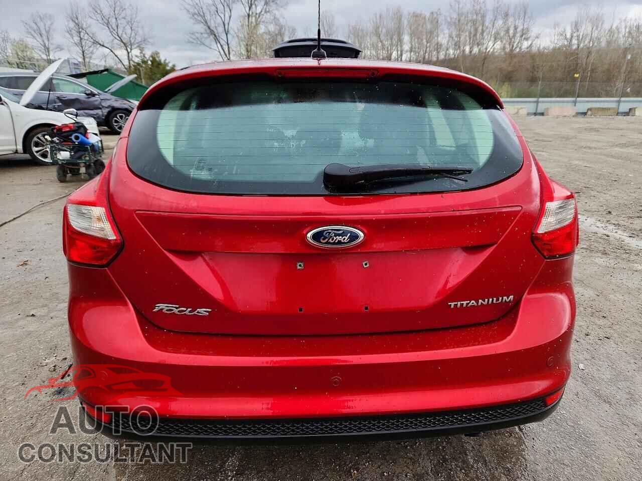 FORD FOCUS 2012 - 1FAHP3N23CL310923
