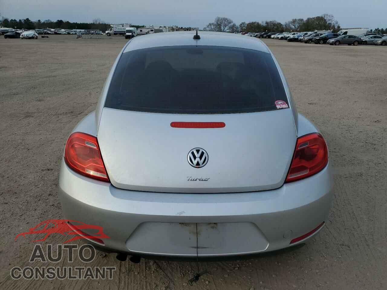 VOLKSWAGEN BEETLE 2016 - 3VWF17AT2GM608888