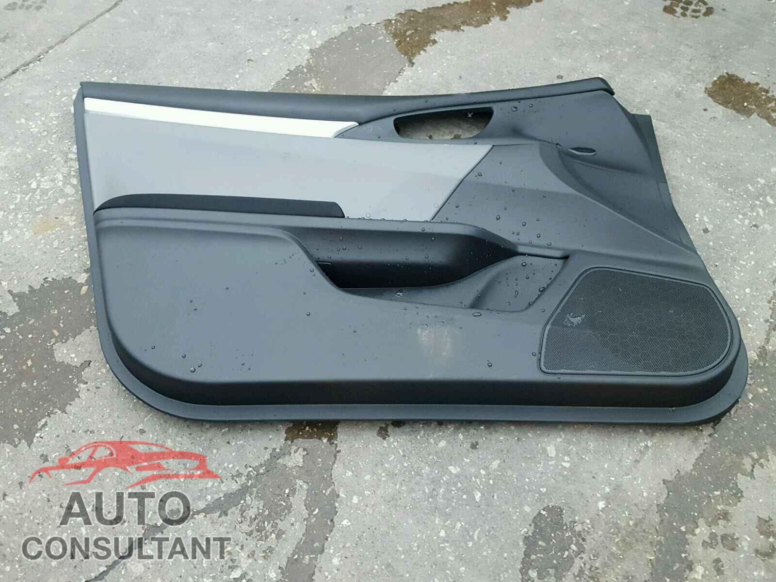 HONDA CIVIC LX 2016 - 19XFC2F58GE014729