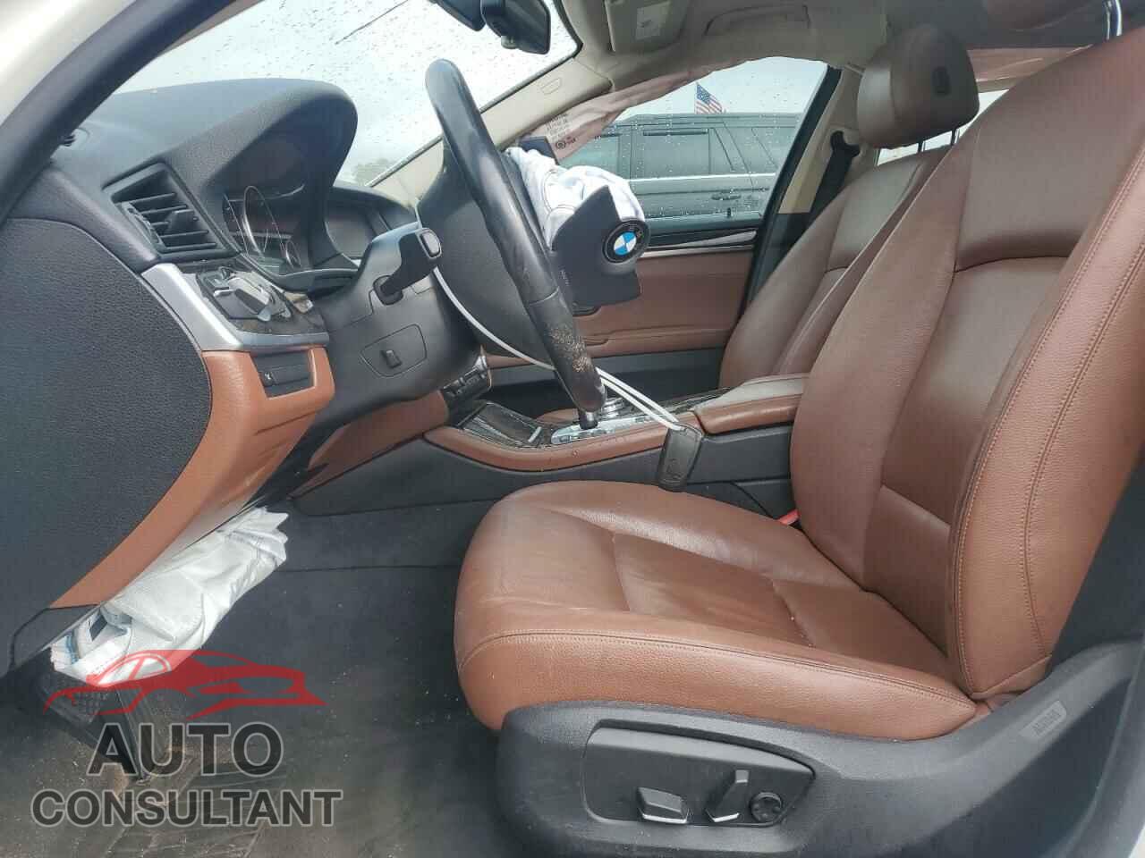 BMW 5 SERIES 2015 - WBA5A5C50FD521614