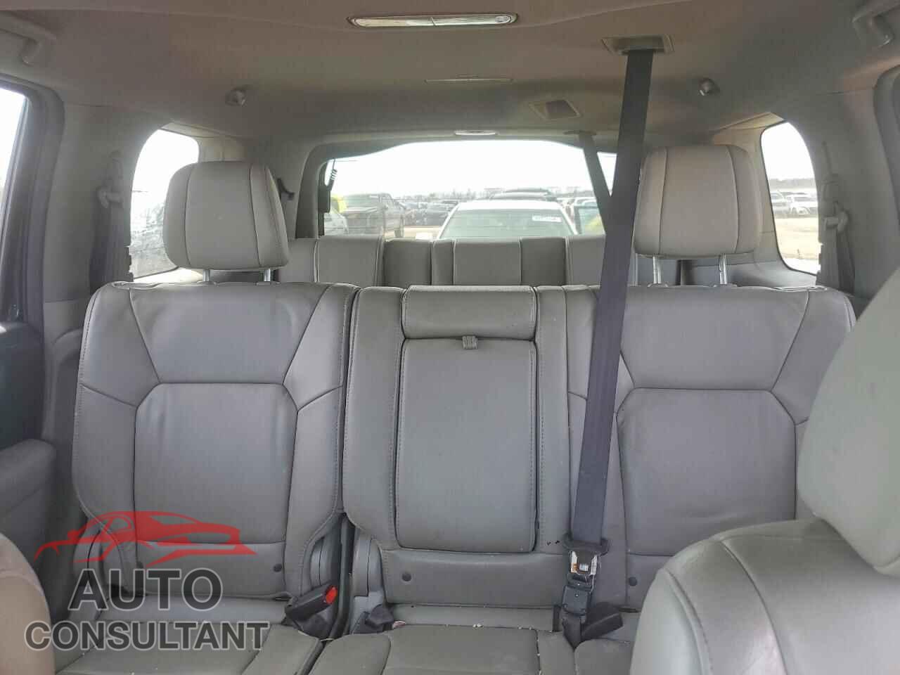 HONDA PILOT 2013 - 5FNYF4H58DB077330