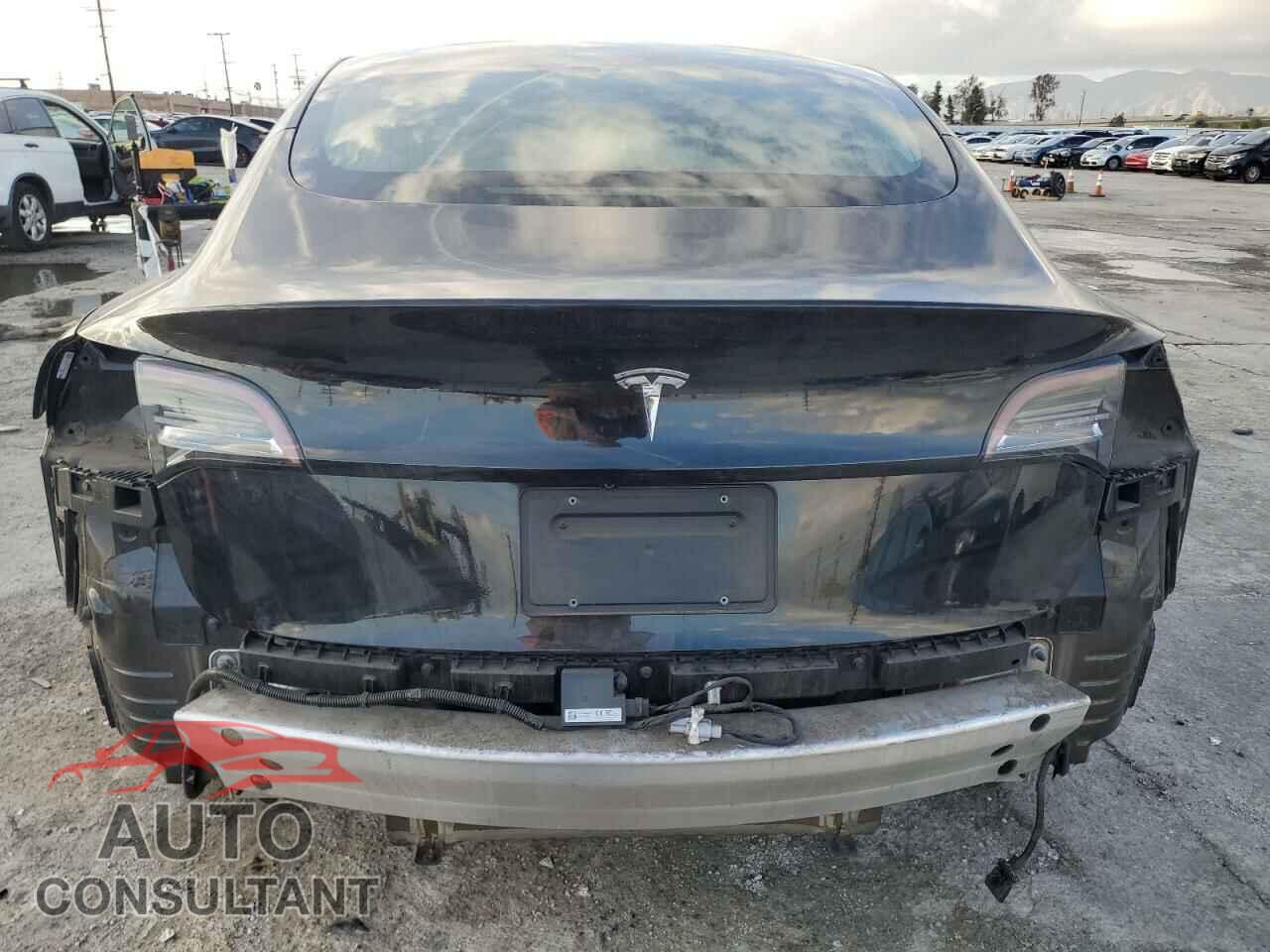 TESLA MODEL 3 2019 - 5YJ3E1EA5KF331697