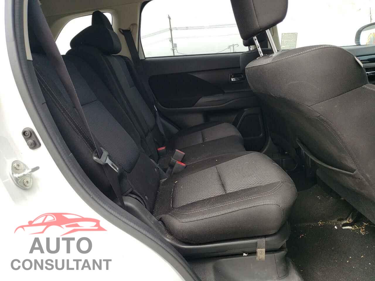 MITSUBISHI OUTLANDER 2019 - JA4AD2A33KZ052812