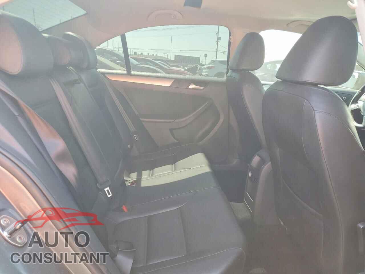 VOLKSWAGEN JETTA 2013 - 3VWDP7AJ6DM426529