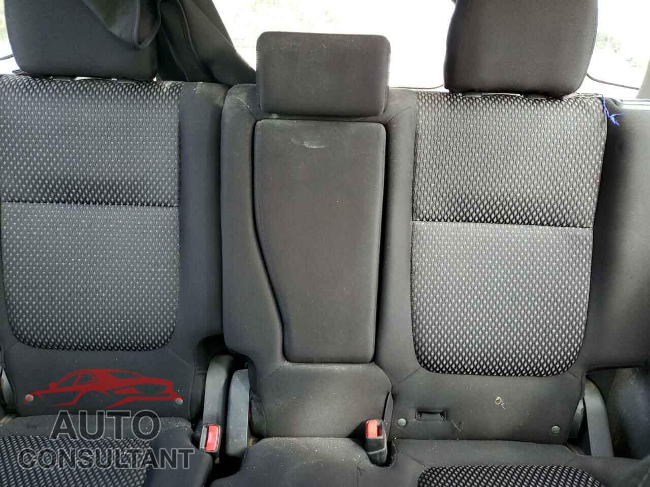 MITSUBISHI OUTLANDER 2018 - JA4AD2A30JZ003761