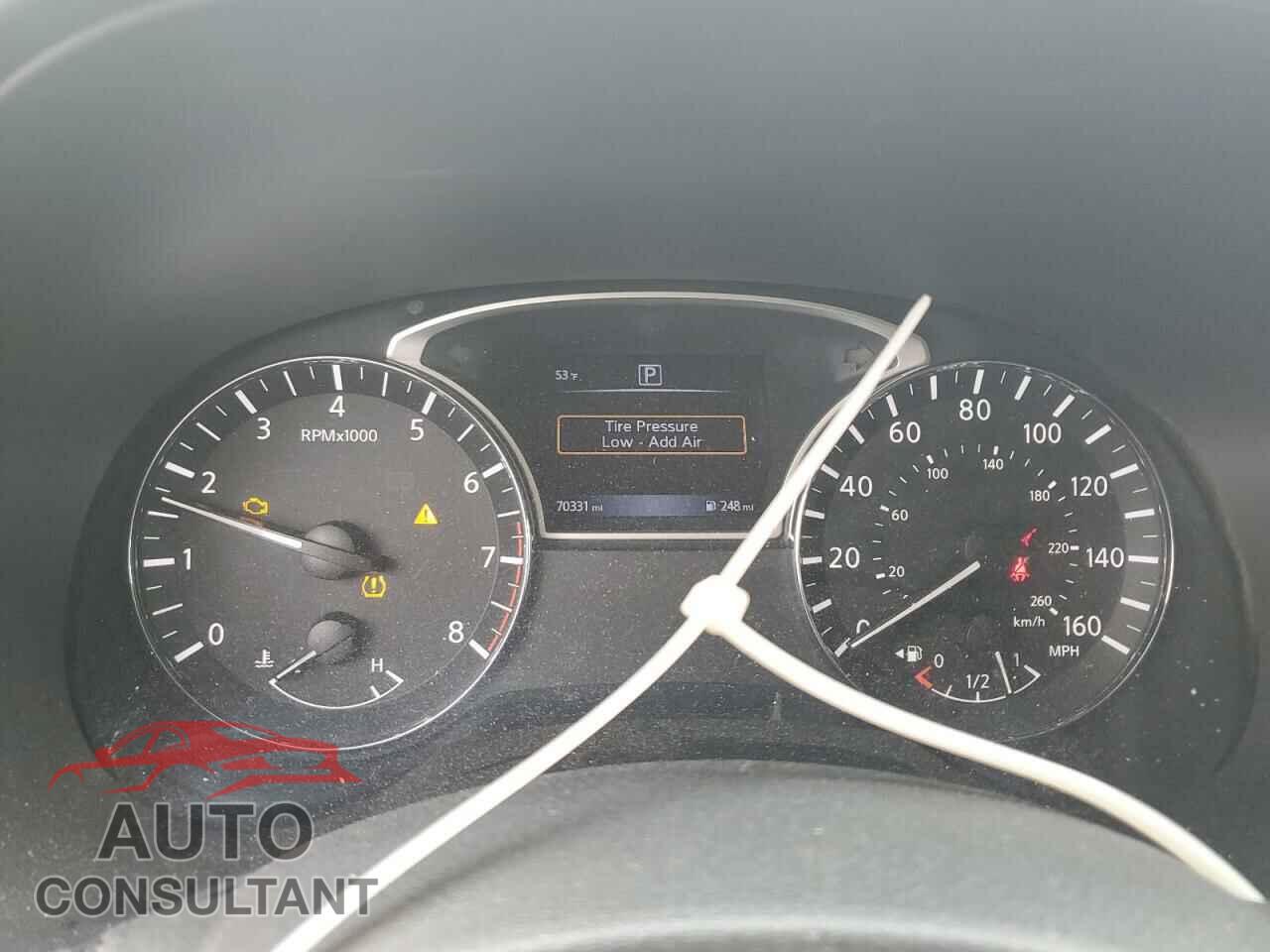 NISSAN PATHFINDER 2017 - 5N1DR2MN9HC914231