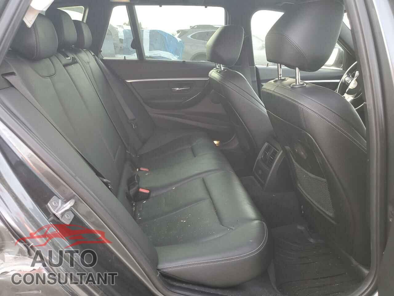 BMW 3 SERIES 2017 - WBA8J1C58HK711195