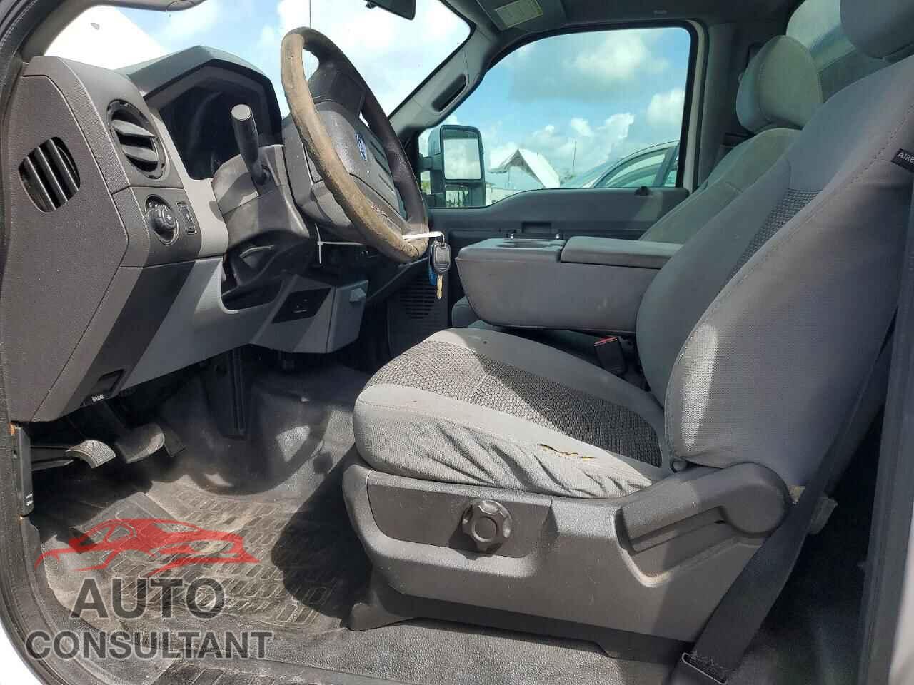 FORD F250 2013 - 1FTBF2A69DEB35735