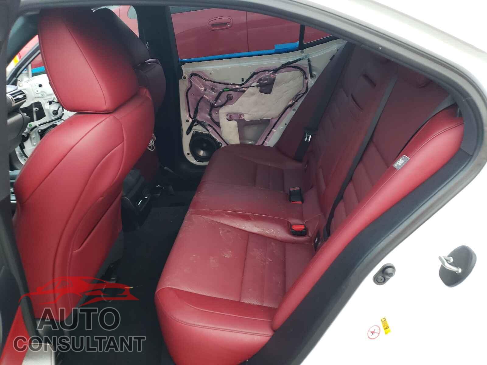 LEXUS IS 2016 - JTHBE1D22G5026218