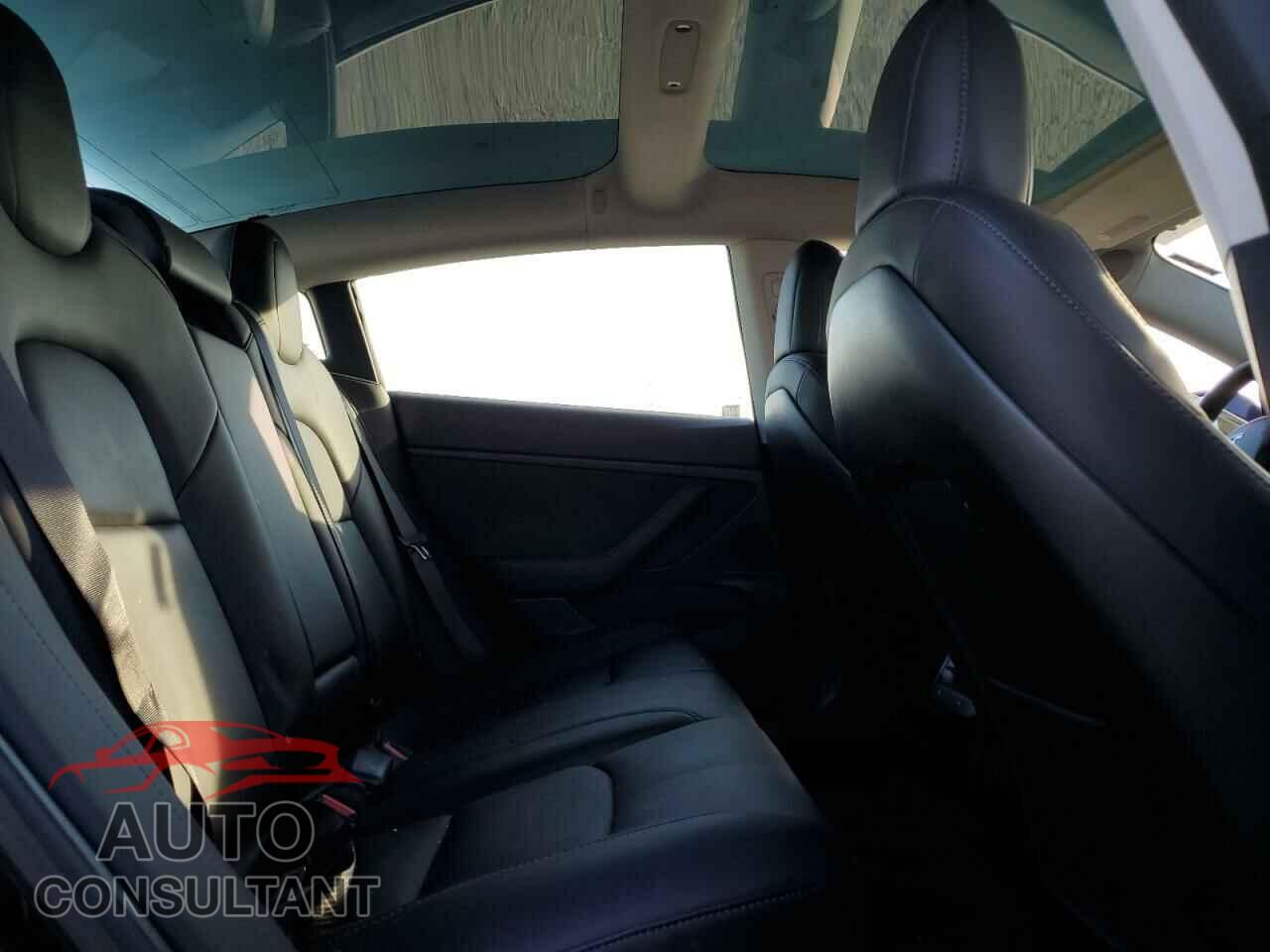 TESLA MODEL 3 2018 - 5YJ3E1EA0JF172487