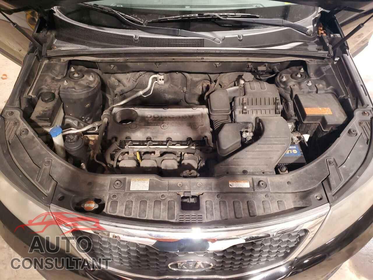 KIA SORENTO 2011 - 5XYKTCA18BG160780