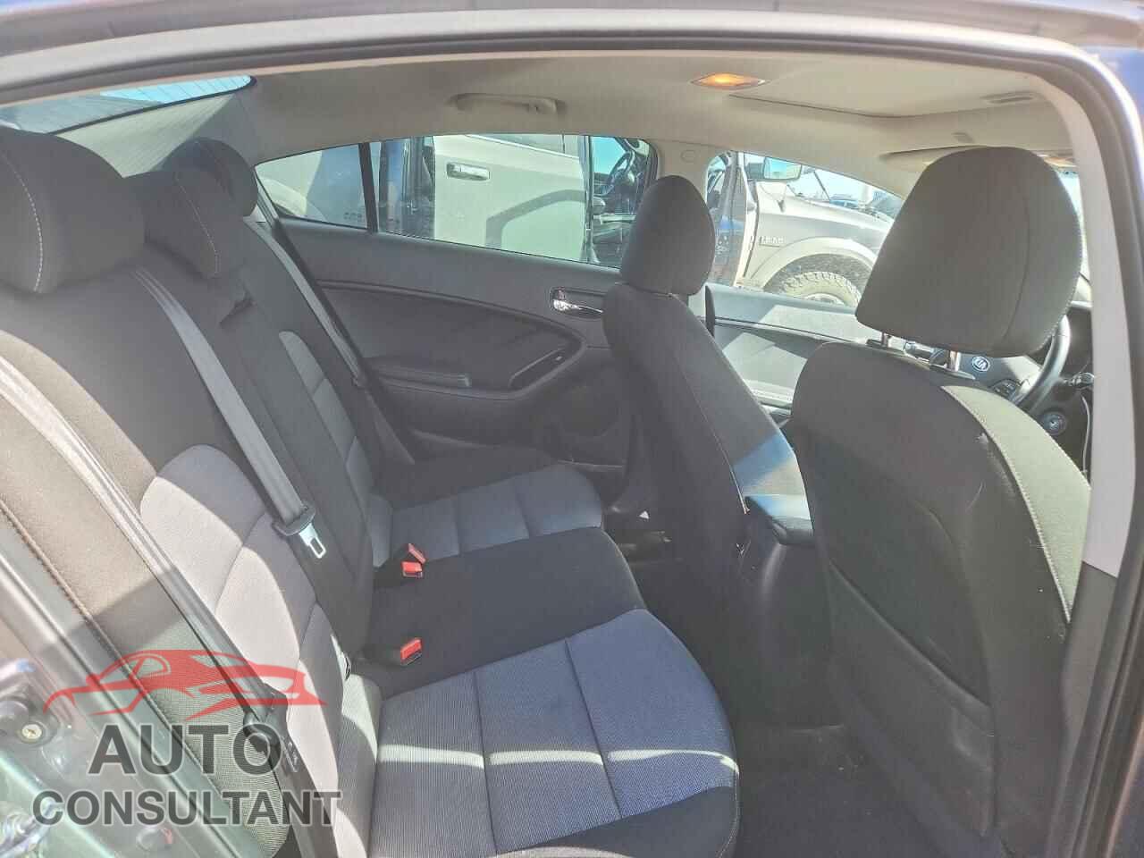 KIA FORTE 2015 - KNAFX4A87F5435768