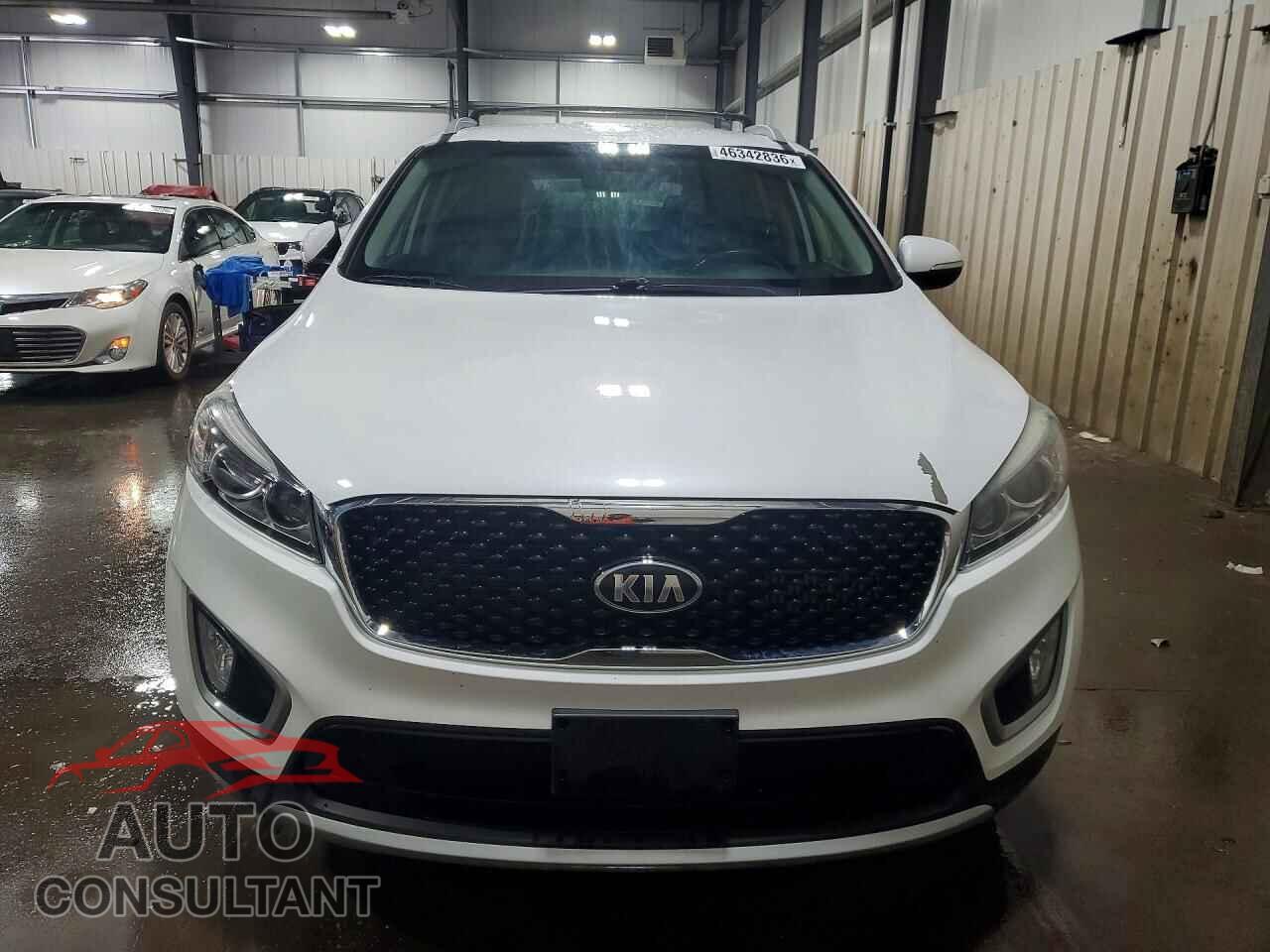 KIA SORENTO 2016 - 5XYPHDA13GG022763