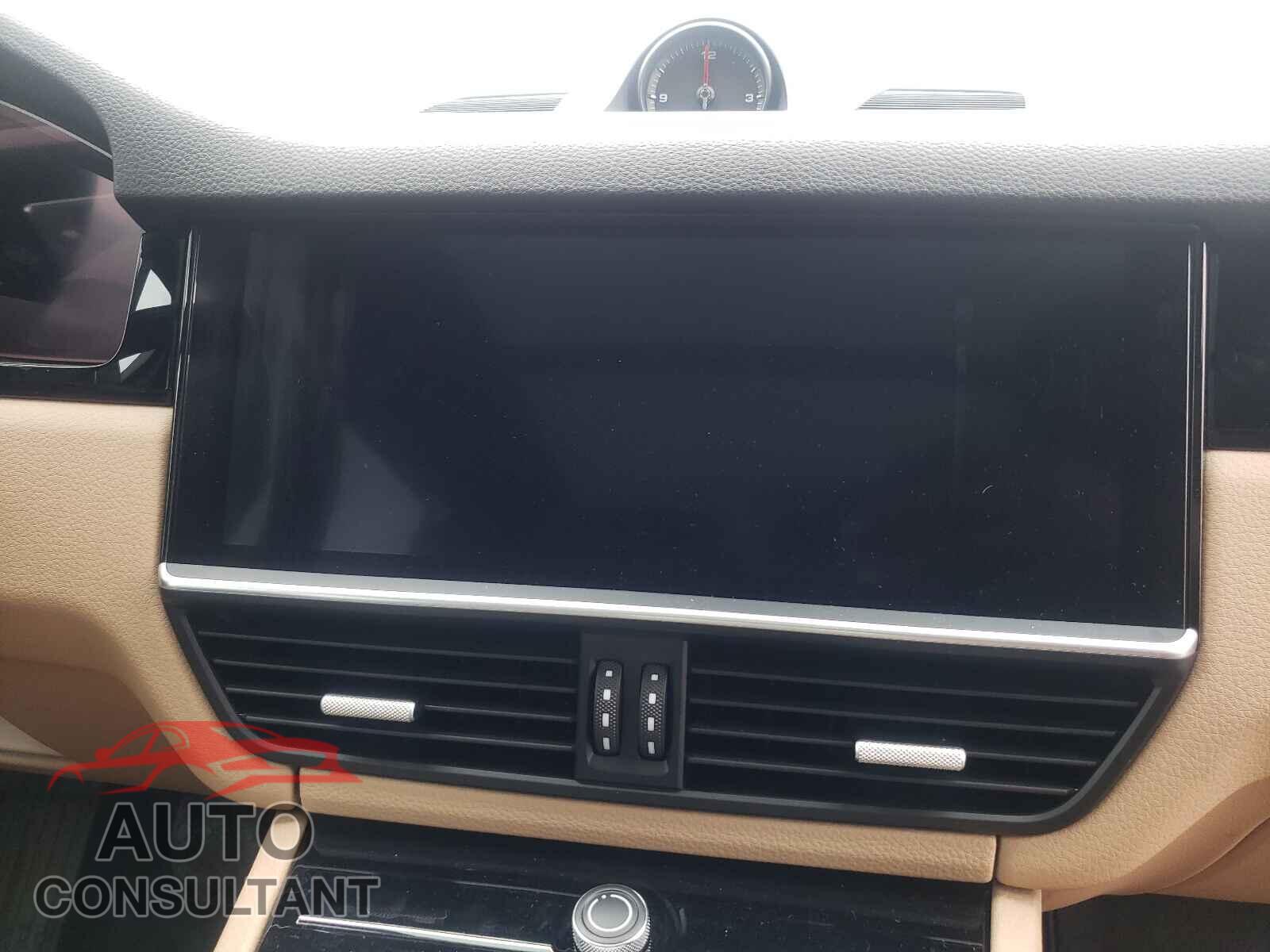 PORSCHE CAYENNE 2020 - WP1AA2AY4LDA02153