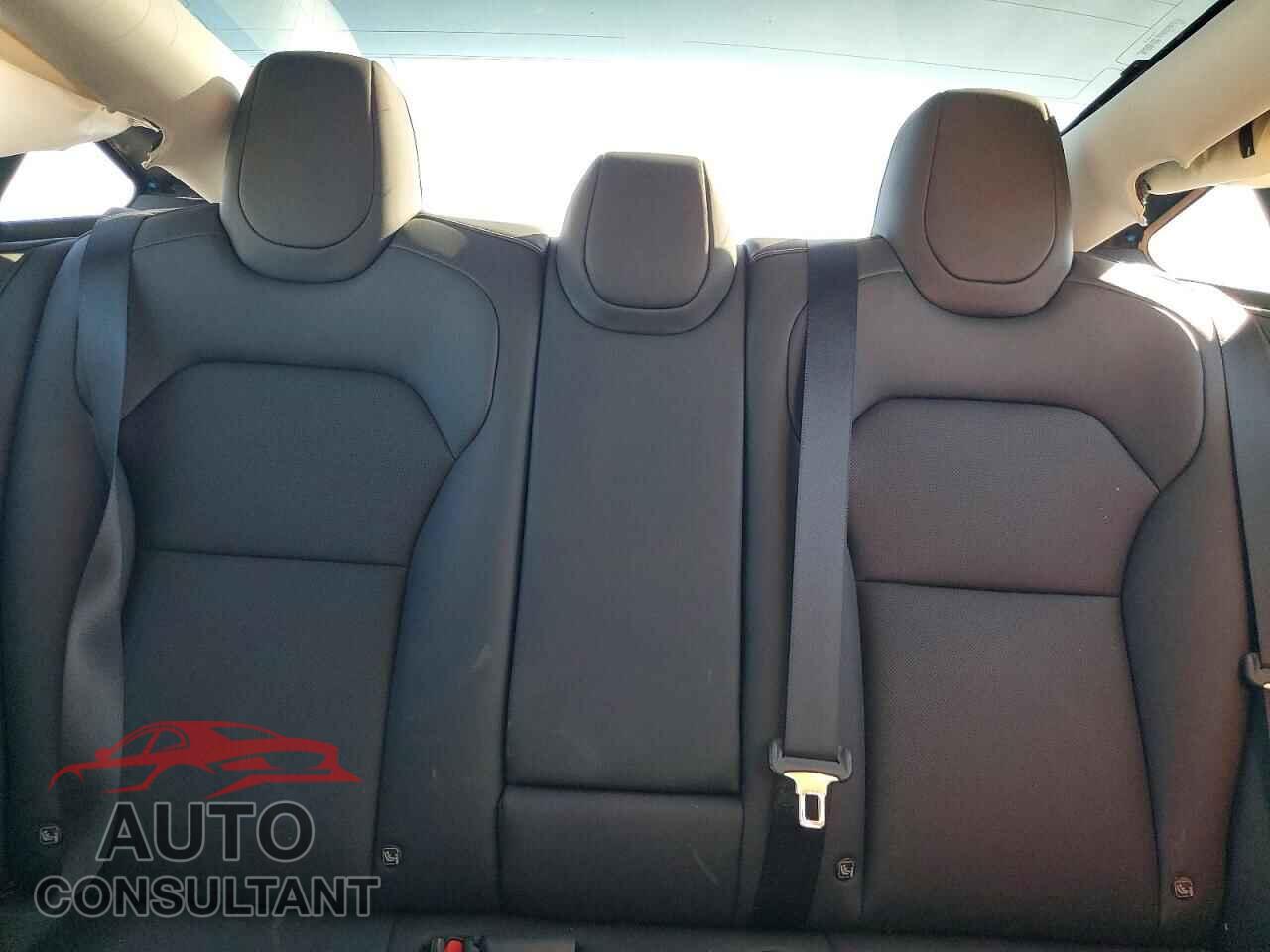 TESLA MODEL 3 2025 - 5YJ3E1EA6SF921357