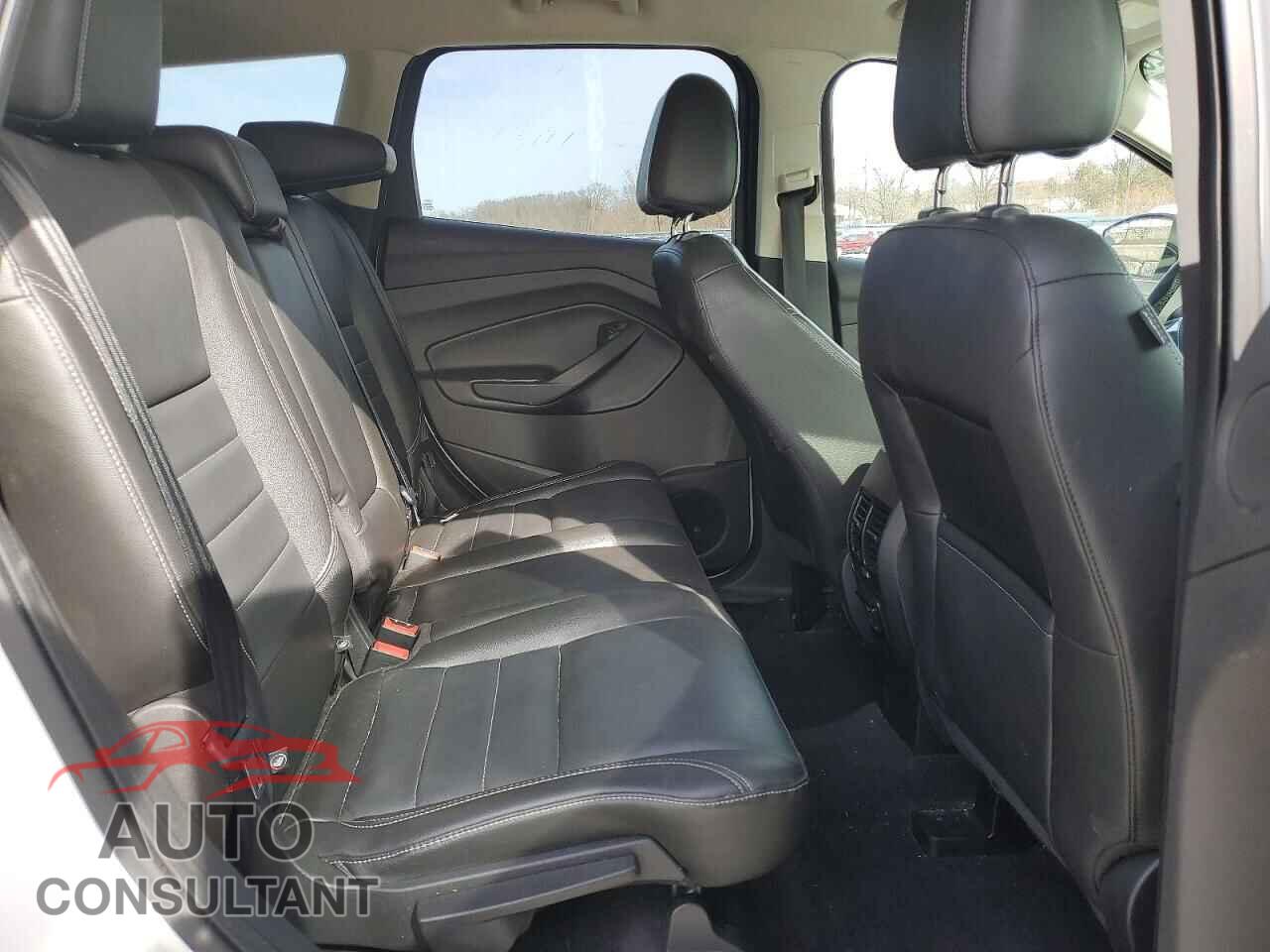 FORD ESCAPE 2015 - 1FMCU9J99FUB11596