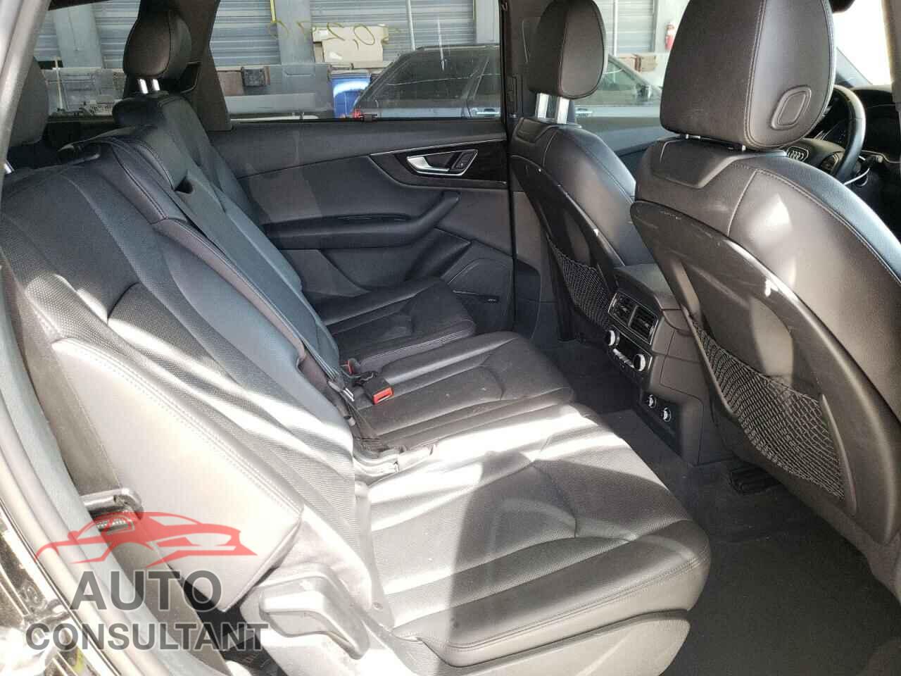 AUDI Q7 2018 - WA1VAAF71JD036314
