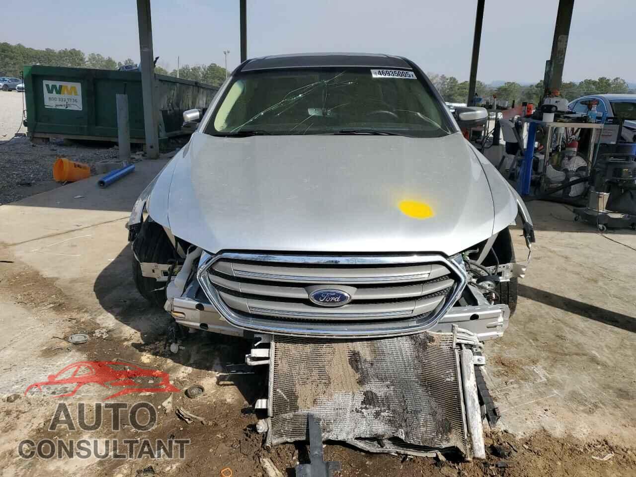 FORD TAURUS 2018 - 1FAHP2H81JG102426