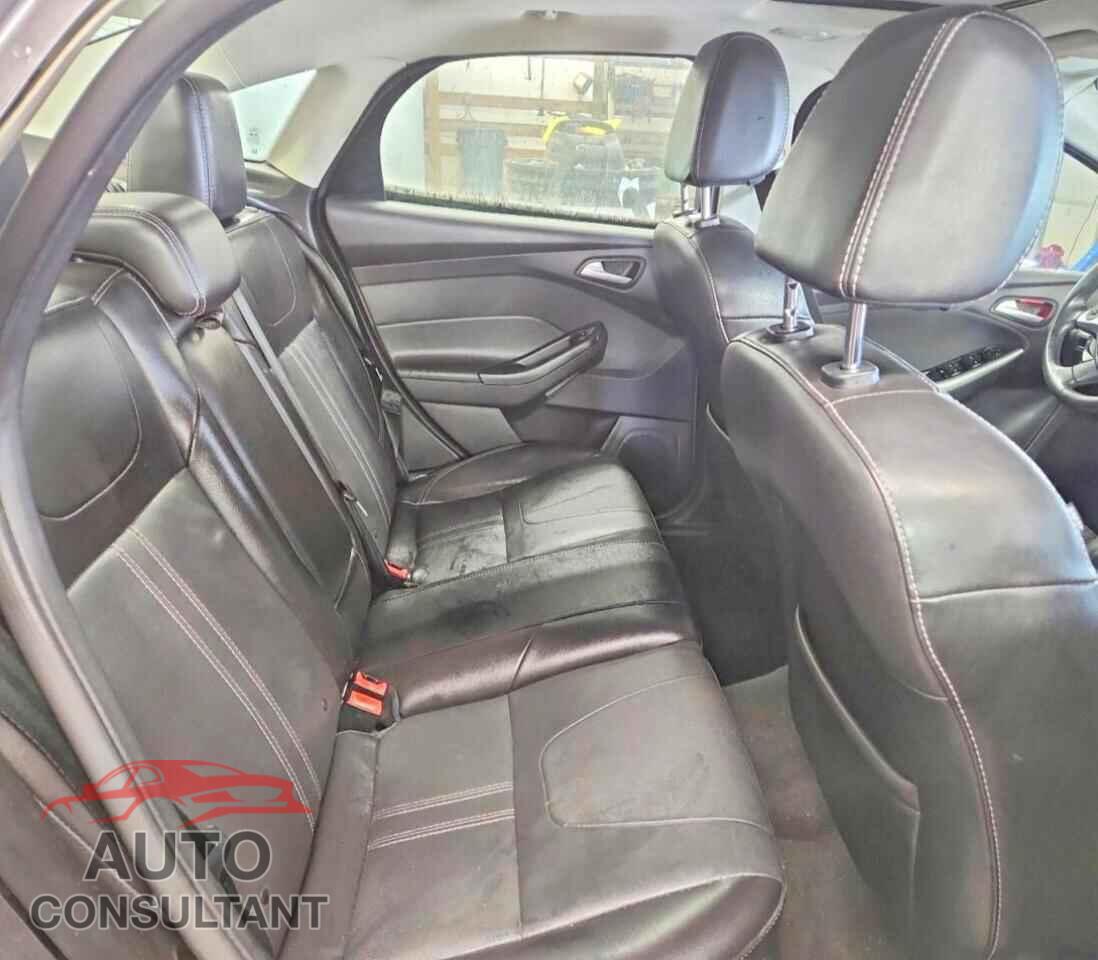 FORD FOCUS 2014 - 1FADP3F26EL326761