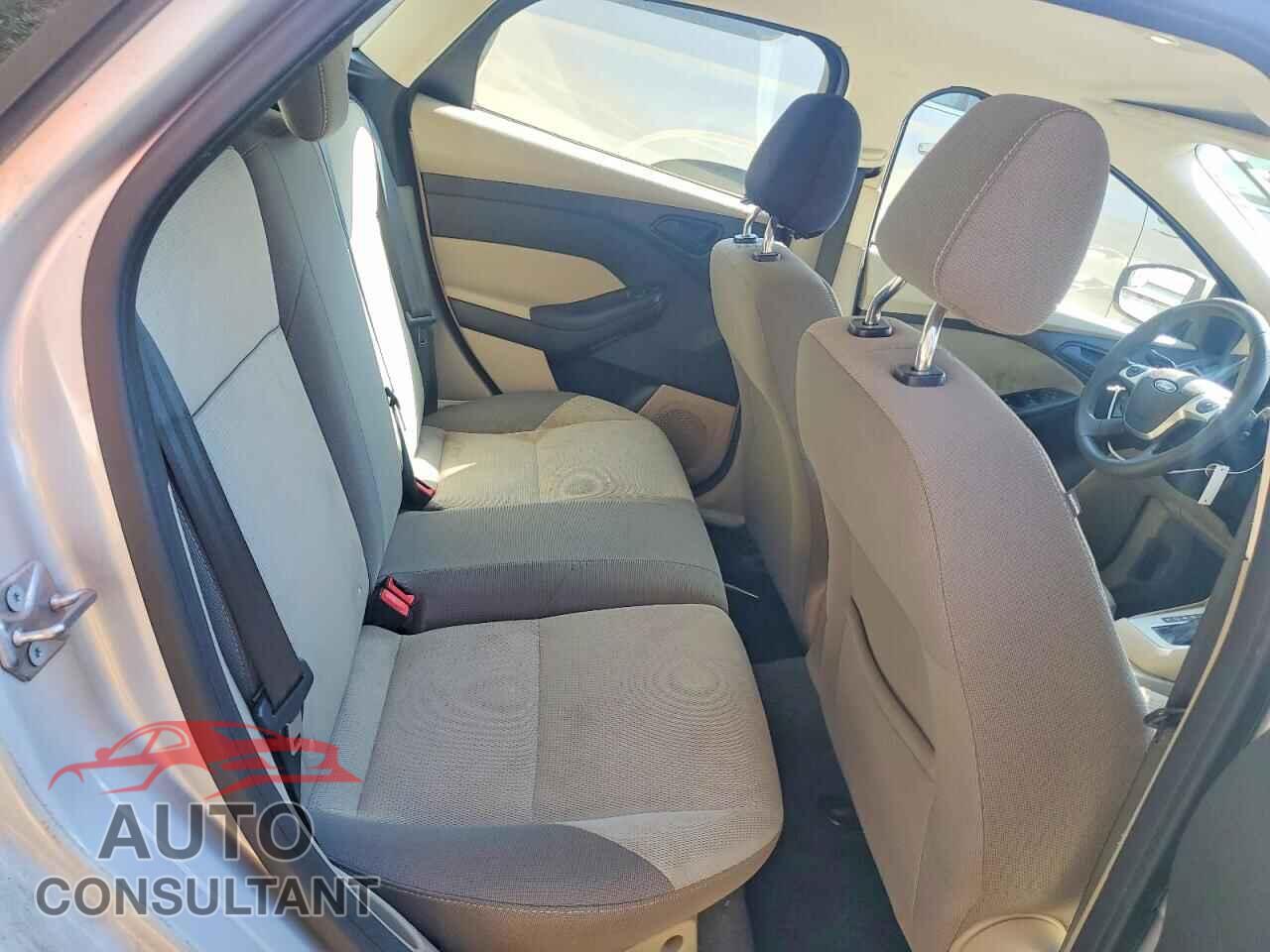 FORD FOCUS 2012 - 1FAHP3K22CL136007