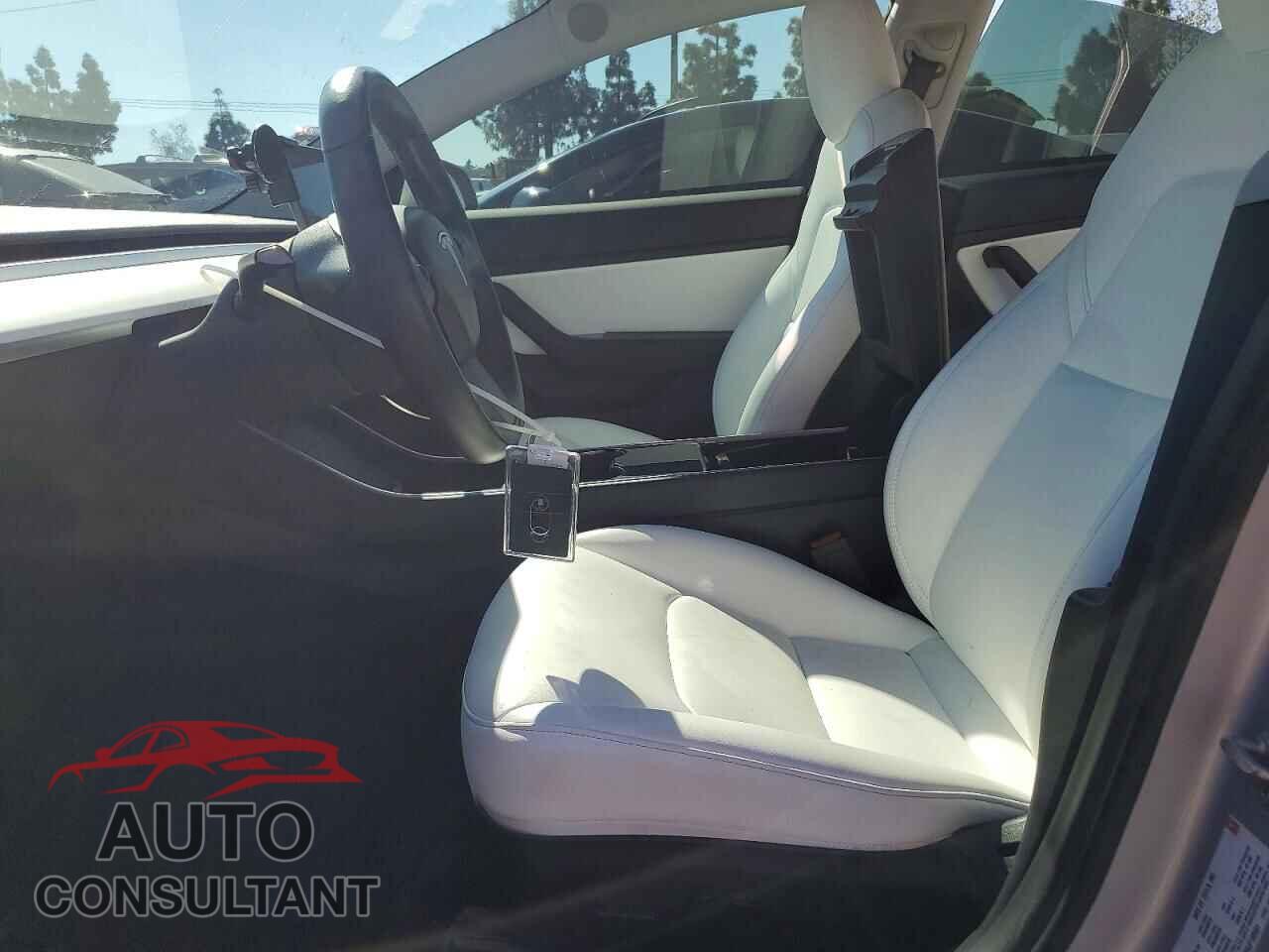 TESLA MODEL 3 2018 - 5YJ3E1EB5JF100581