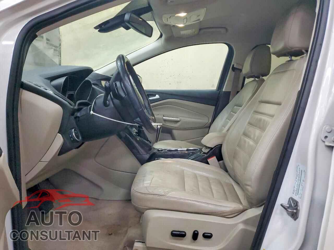 FORD ESCAPE 2016 - 1FMCU9J90GUC10020
