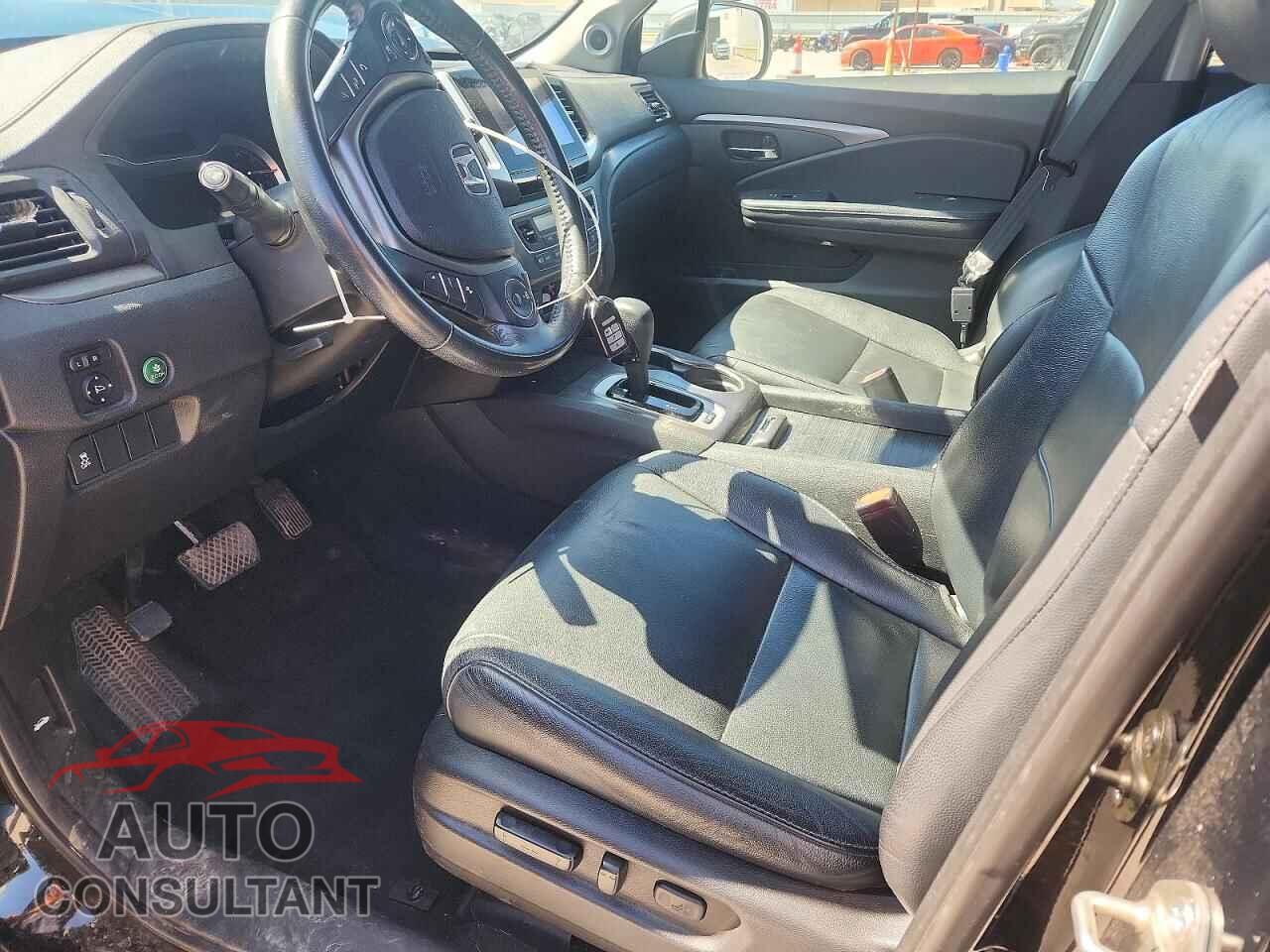 HONDA PILOT 2017 - 5FNYF5H58HB045425