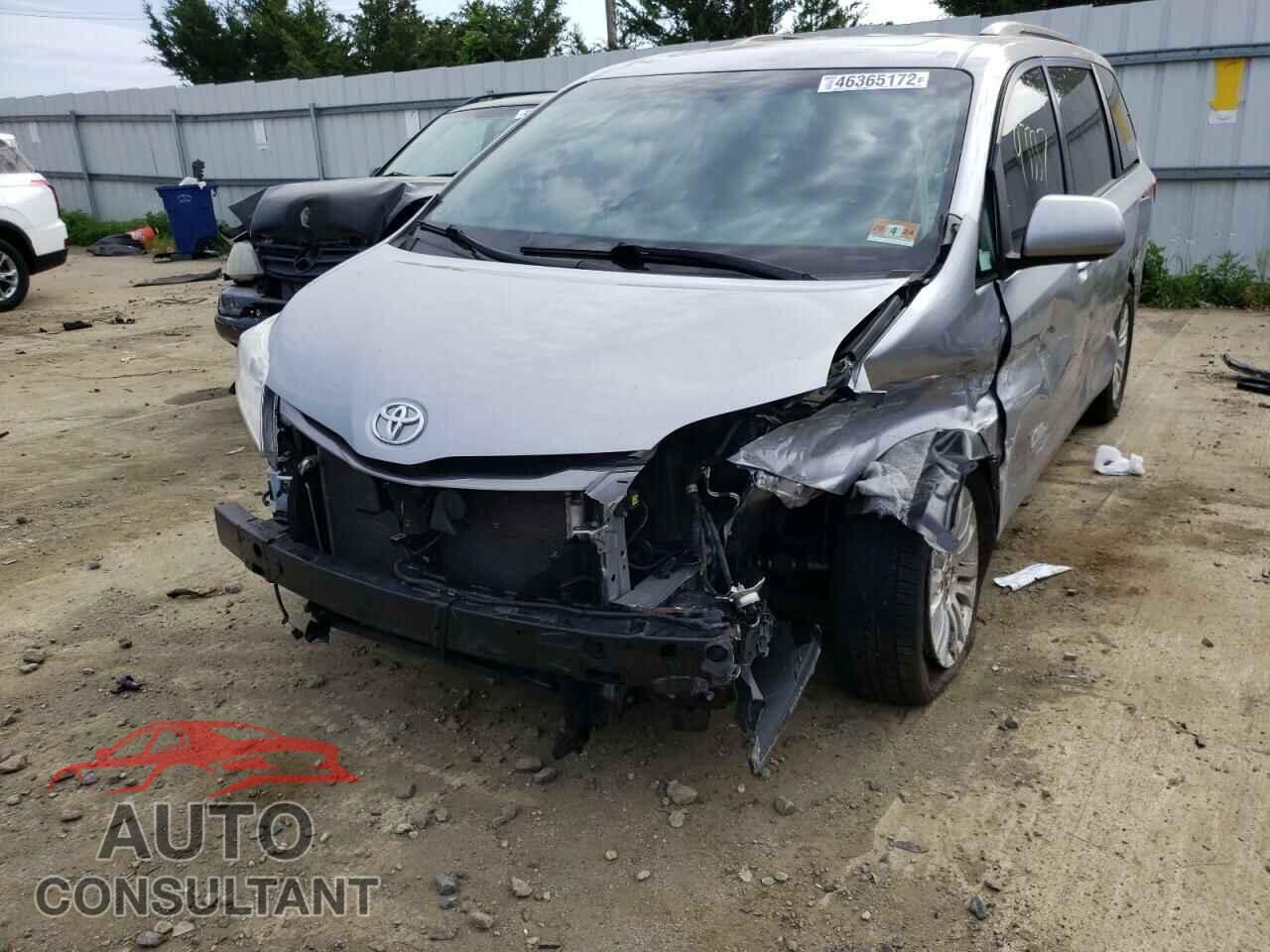 TOYOTA SIENNA 2017 - 5TDYZ3DC2HS899452