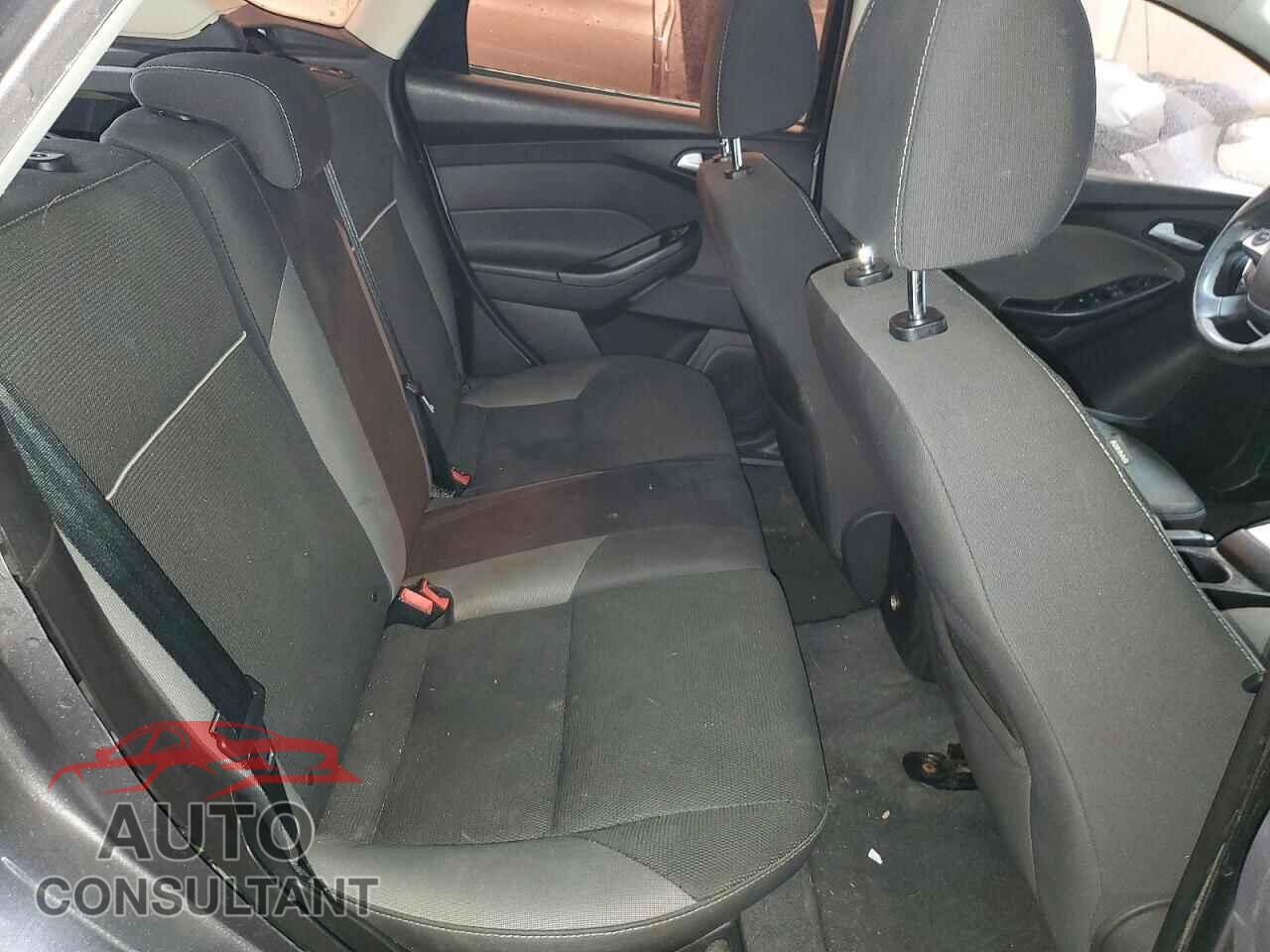 FORD FOCUS 2014 - 1FADP3K28EL280209