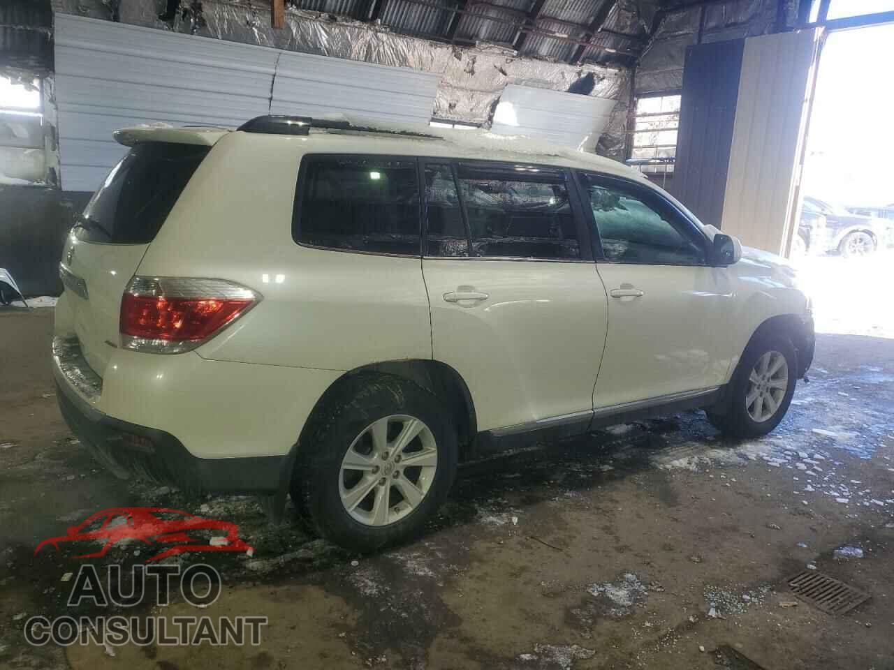 TOYOTA HIGHLANDER 2013 - 5TDBK3EH2DS213909