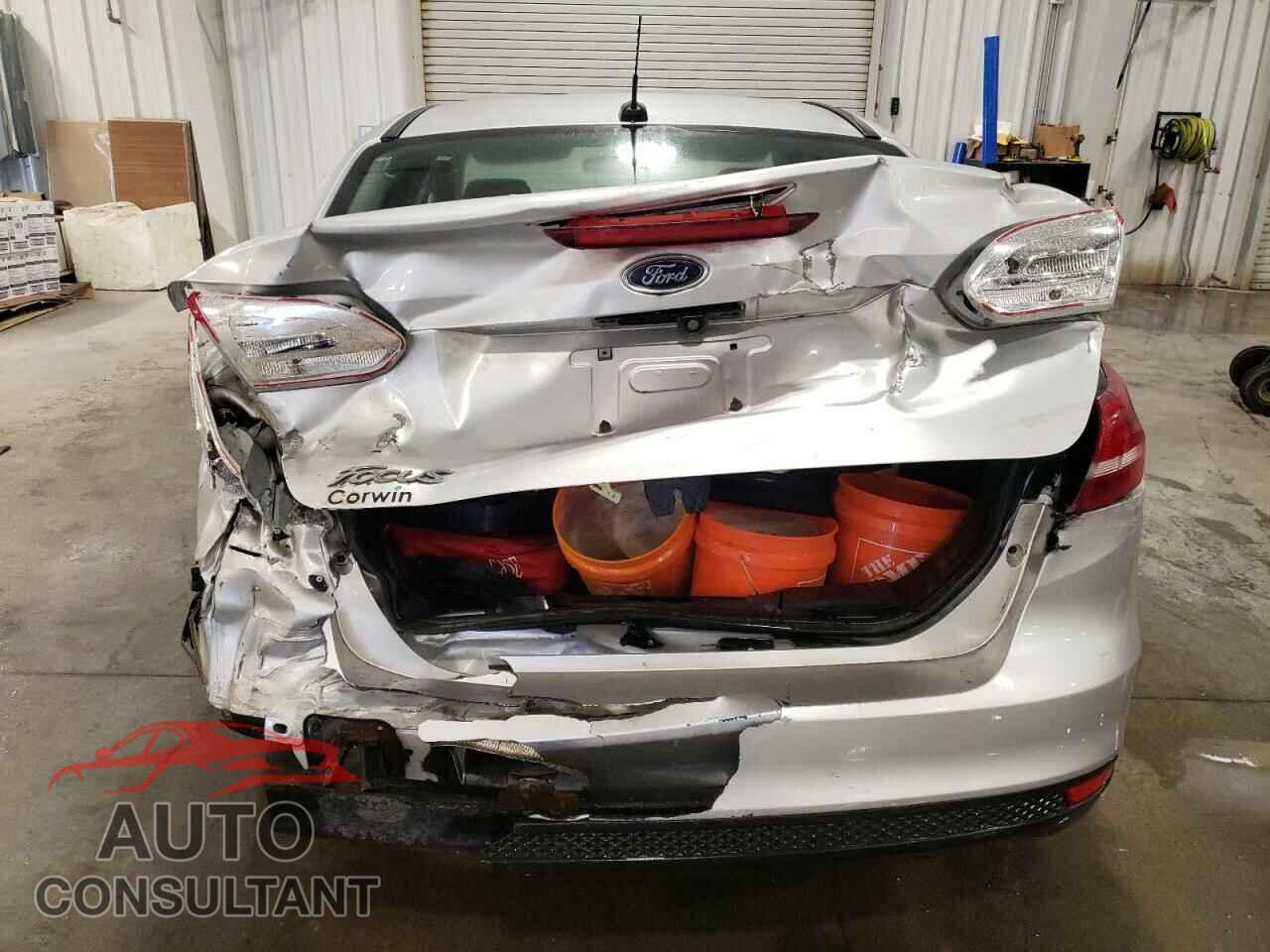 FORD FOCUS 2018 - 1FADP3E26JL202551