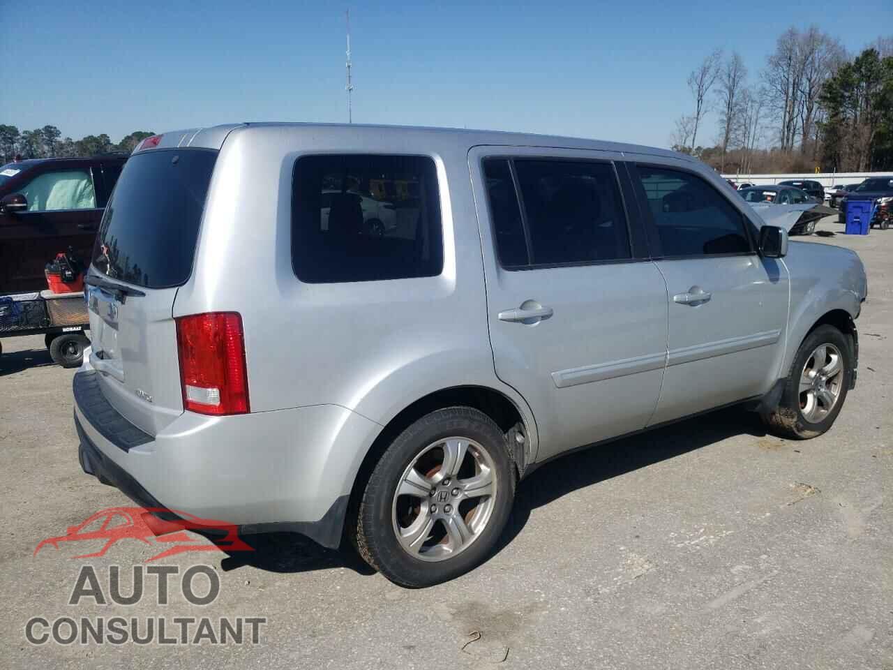 HONDA PILOT 2015 - 5FNYF4H50FB070195