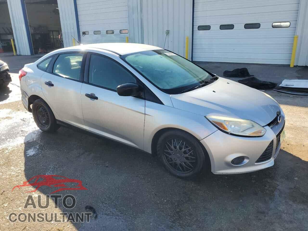 FORD FOCUS 2013 - 1FADP3E20DL186612