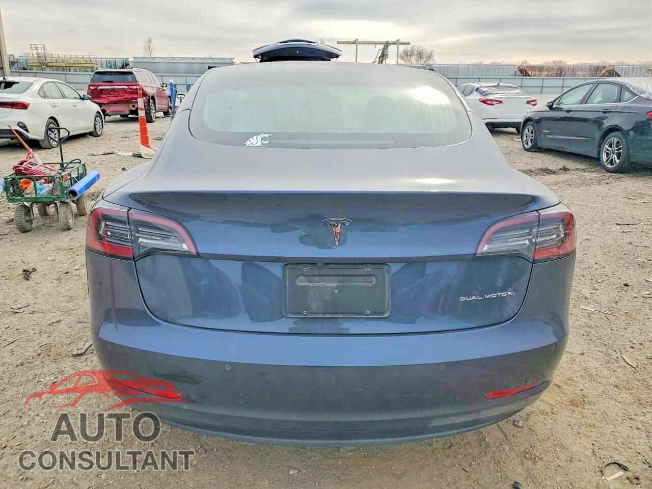 TESLA MODEL 3 2019 - 5YJ3E1EB7KF391683