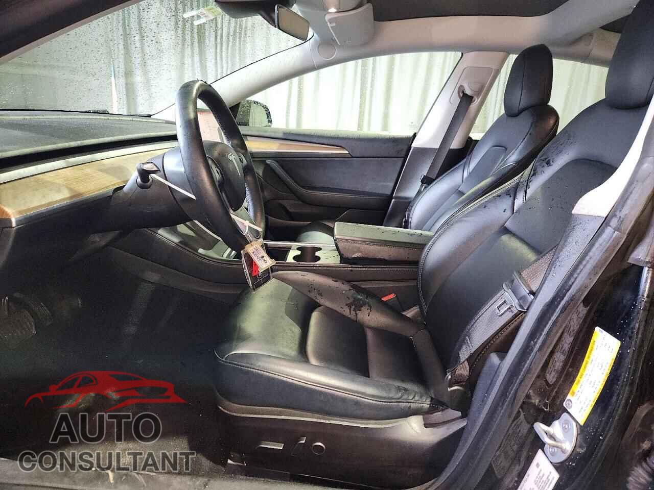 TESLA MODEL 3 2022 - 5YJ3E1EA5NF303967