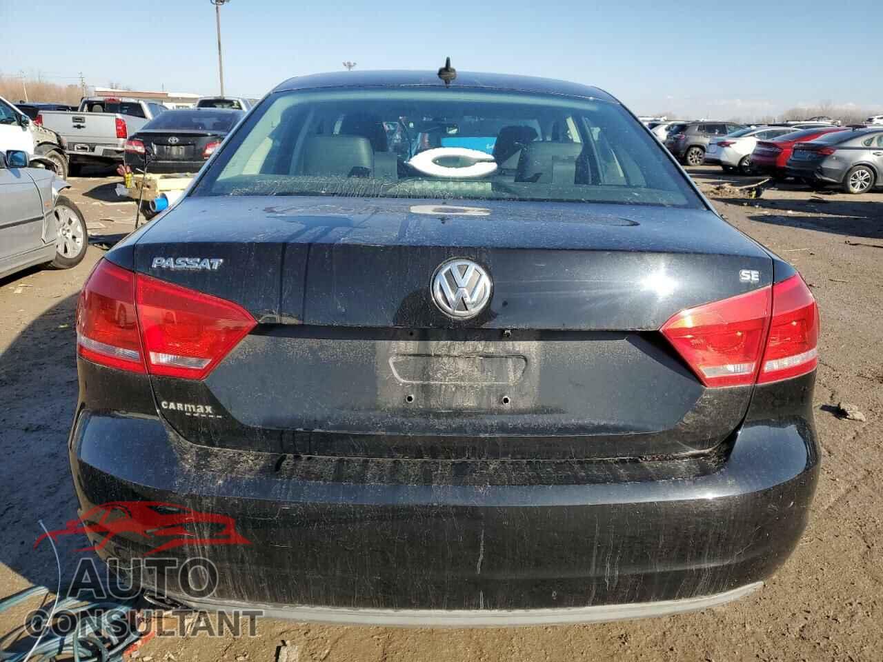 VOLKSWAGEN PASSAT 2012 - 1VWBH7A30CC088308