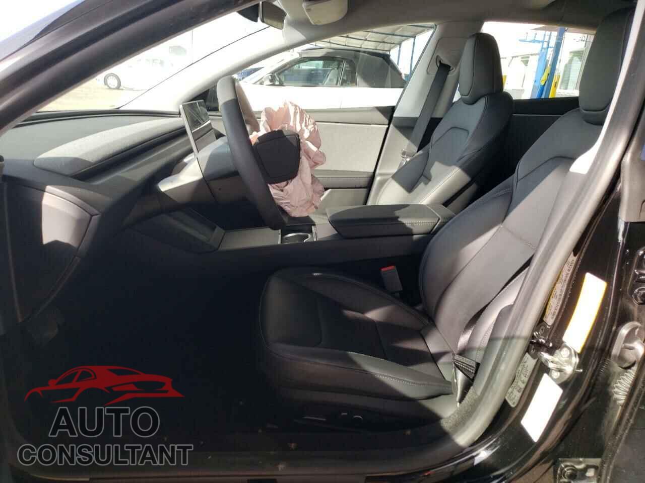 TESLA MODEL 3 2024 - 5YJ3E1EA5RF848265